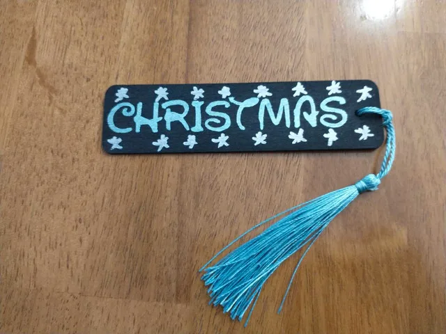 Handmade Holiday Bookmarks image indicator(6)