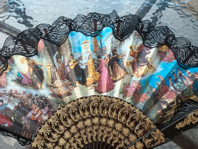 Hand Fan from Barcelona image indicator(2)