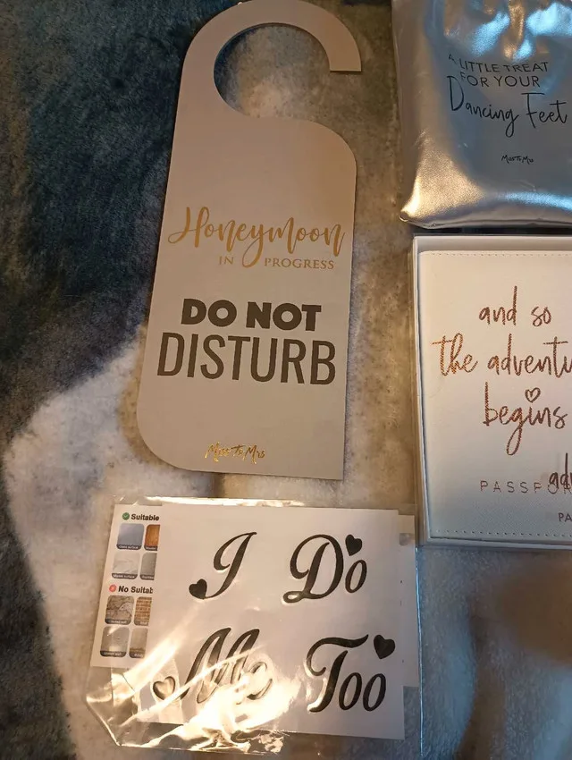 Wedding/ Just Married Items image indicator(5)