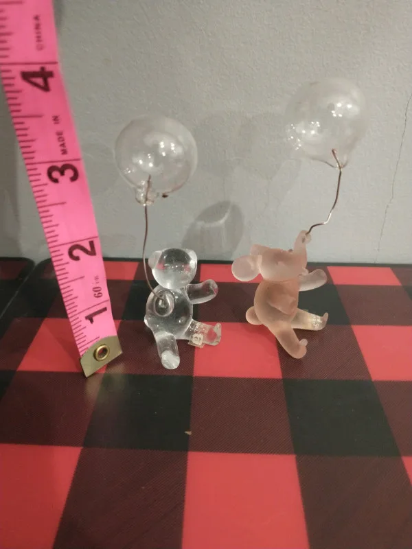 Glass Elephant with Balloon Figurines image indicator(3)