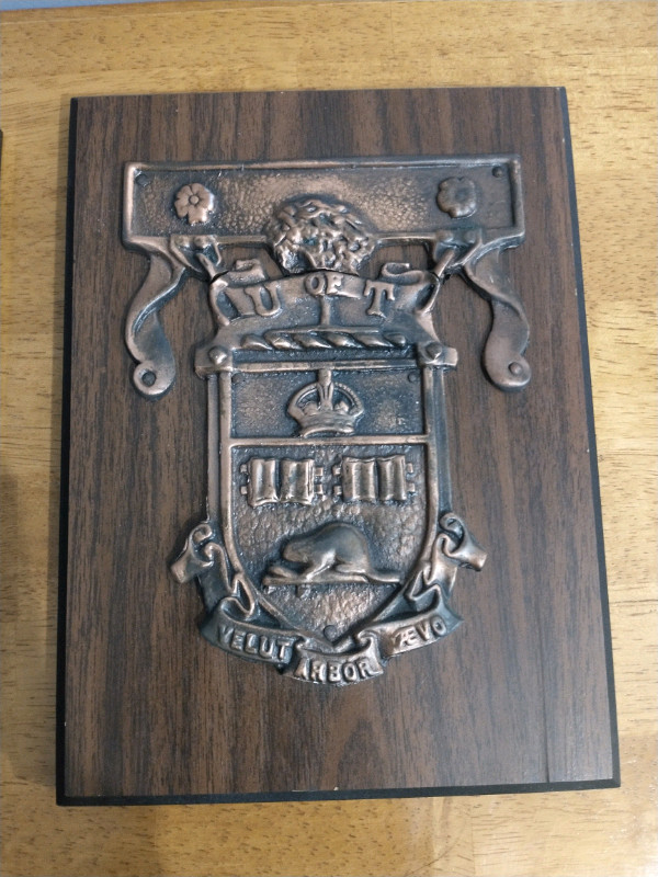 Wooden University Plaques - photo 2