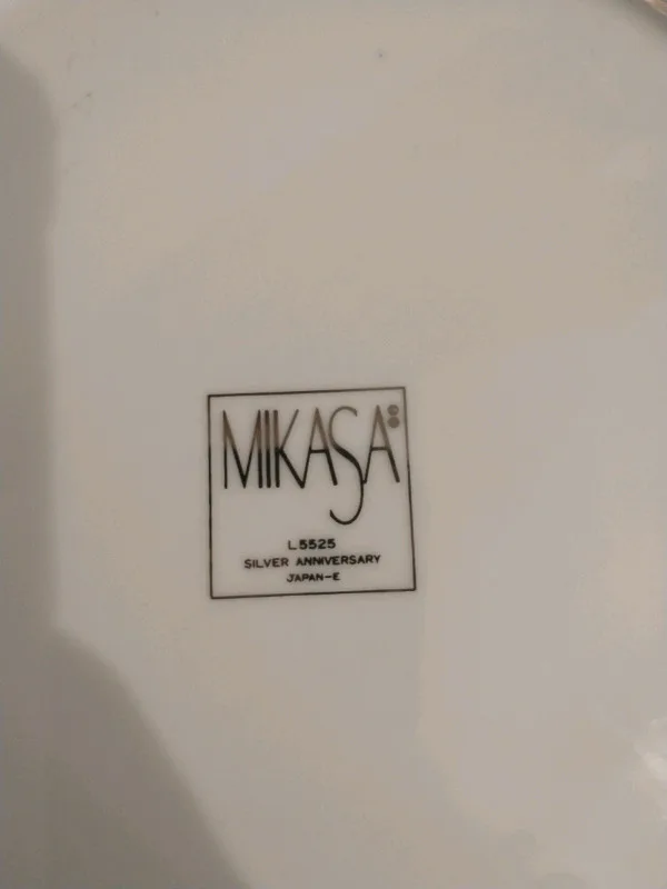 Beautiful Silver 25th Anniversary Plate image indicator(2)