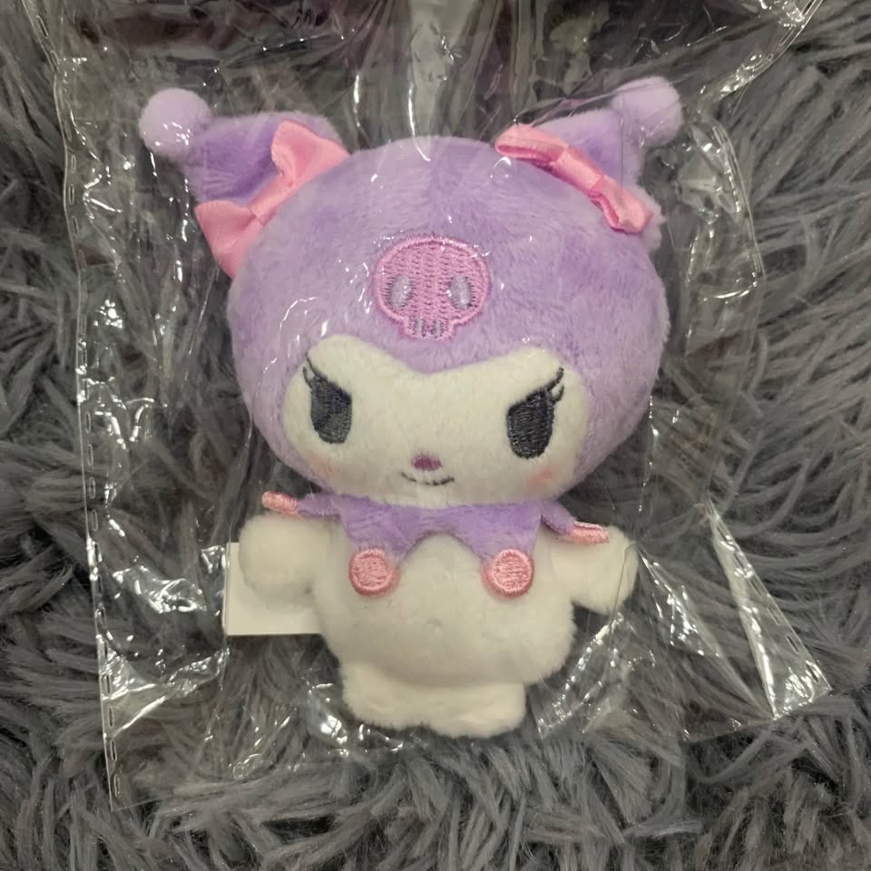BNIB 10cm Sanrio Kuromi Cheek x cheek Magnet Plush - photo 4