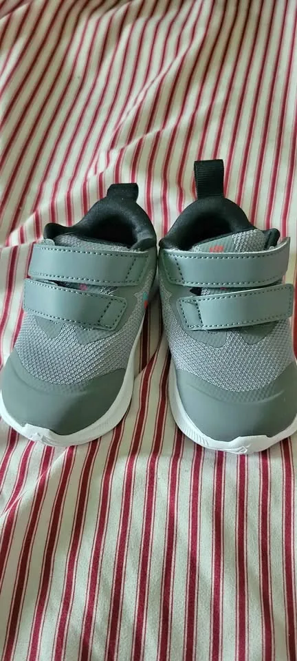 Nike baby sneakers thumbnail