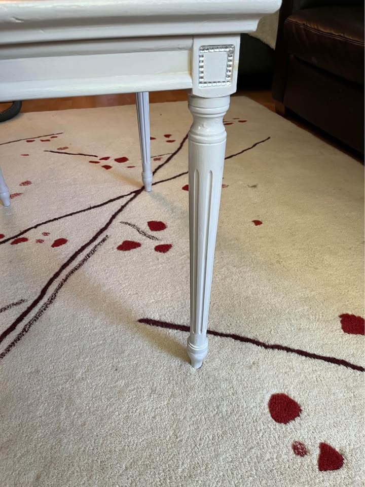 Lovely Refurbished Antique Side Table ~ Solid Oak - photo 2