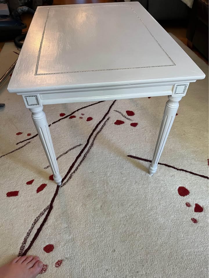 Lovely Refurbished Antique Side Table ~ Solid Oak - photo 3