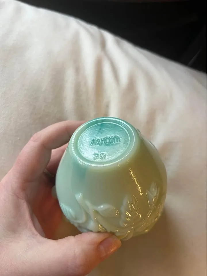 AVON 1972 liquor bottle/vase & chamber pot & wash basin image indicator(4)