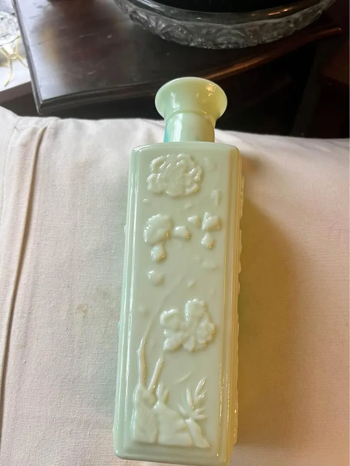 AVON 1972 liquor bottle/vase & chamber pot & wash basin image indicator(6)