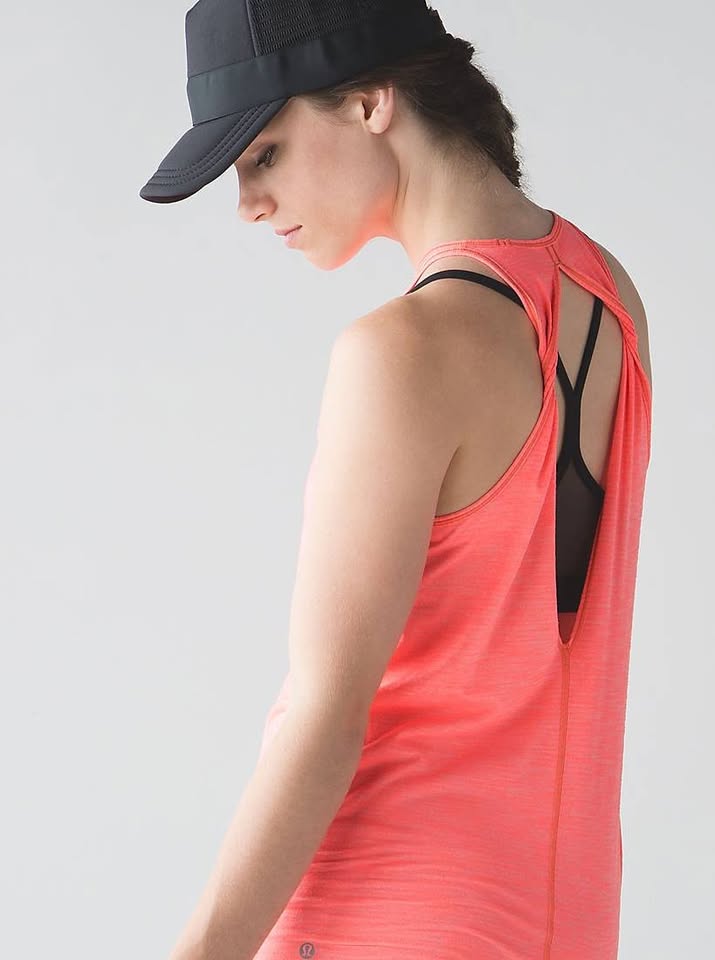 LULULEMON TRAPEZE TWIST TANK size 6?...VGUC - photo 3