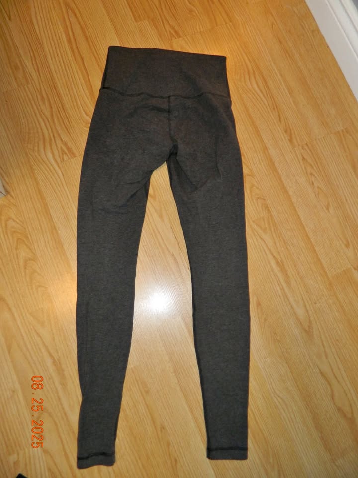 LULULEMON HI RISE WUNDER PANT UNDER COTTON...size 8/10..VGUC-EUC