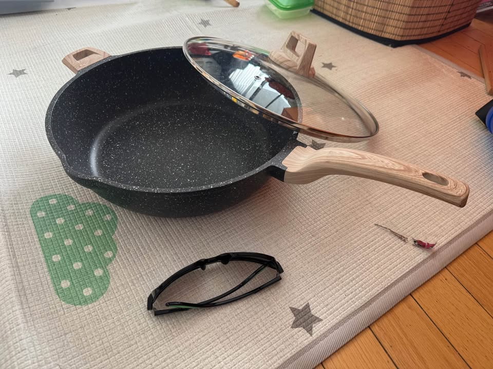 Large Nonstick Skillet + Glass Lid (~12”) — Excellent Condition - photo 2