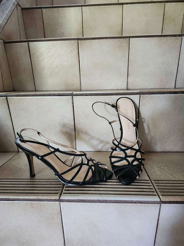 Leather black strappy sandals