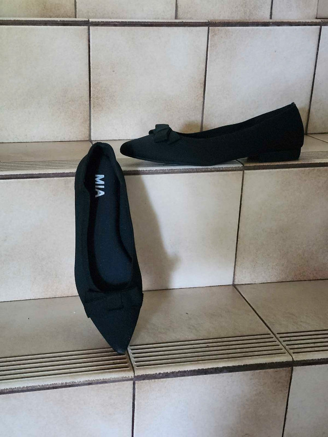 Black pointy flat shoes - photo 4