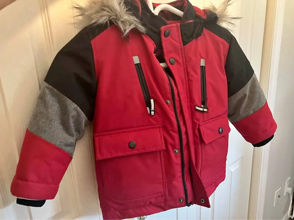 3T Unisex Canadiana Winter Jacket thumbnail