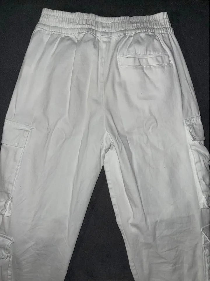 White Cotton Cargo Joggers image indicator(3)