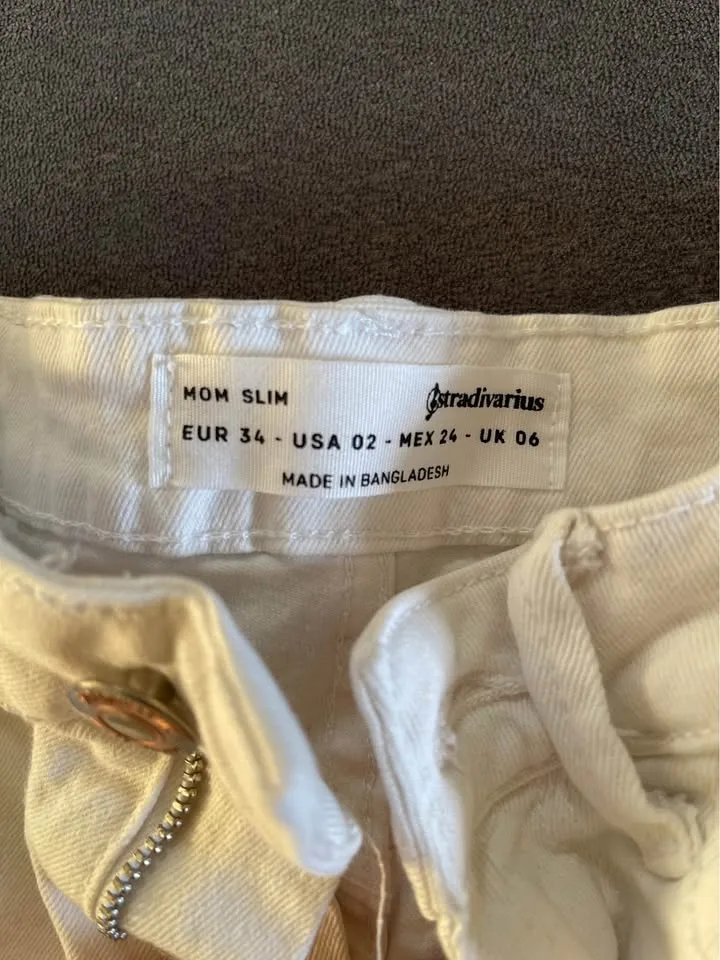 Denim shorts image indicator(8)