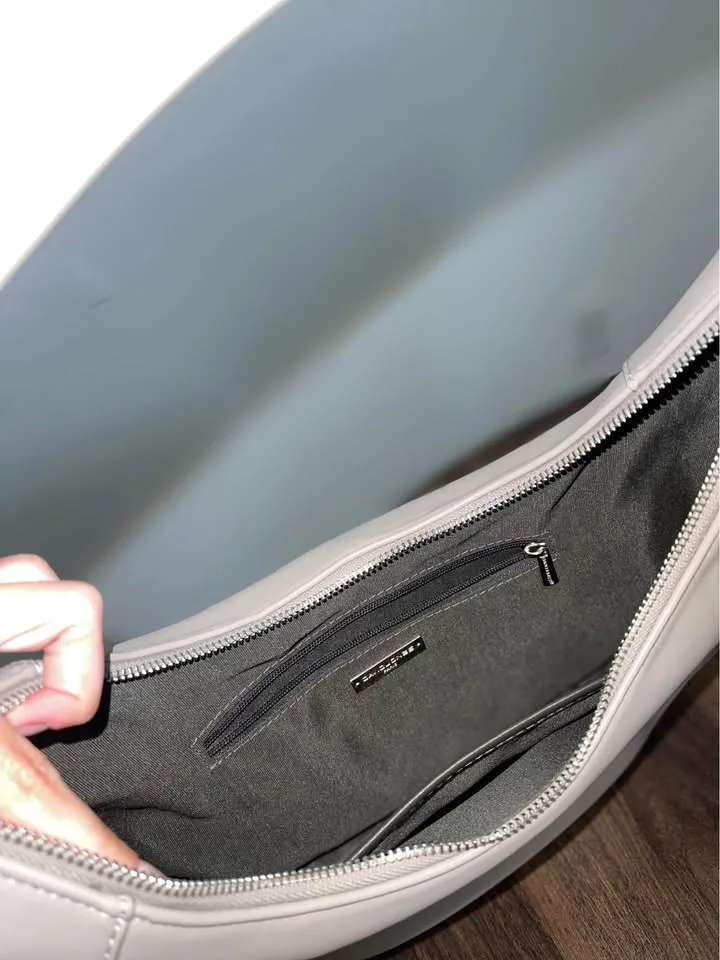 David Jones bag image indicator(5)