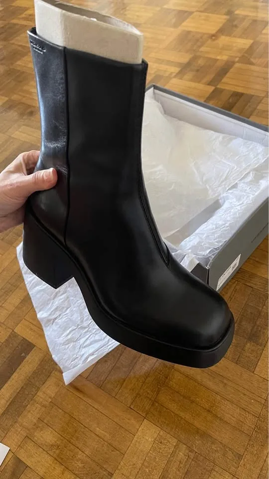 Boots Vagabond image indicator(7)