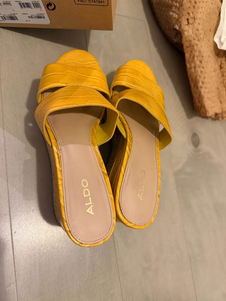 Aldo Women’s Wedge Sandals