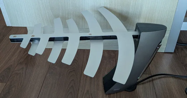 amplified indoor HD TV antenna thumbnail