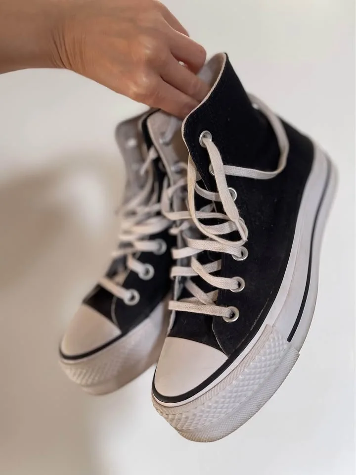 Converse Platform High Top image indicator(5)