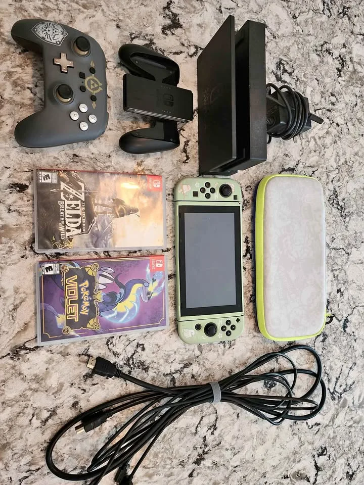 Nintendo Switch/Zelda Controller/2 Games