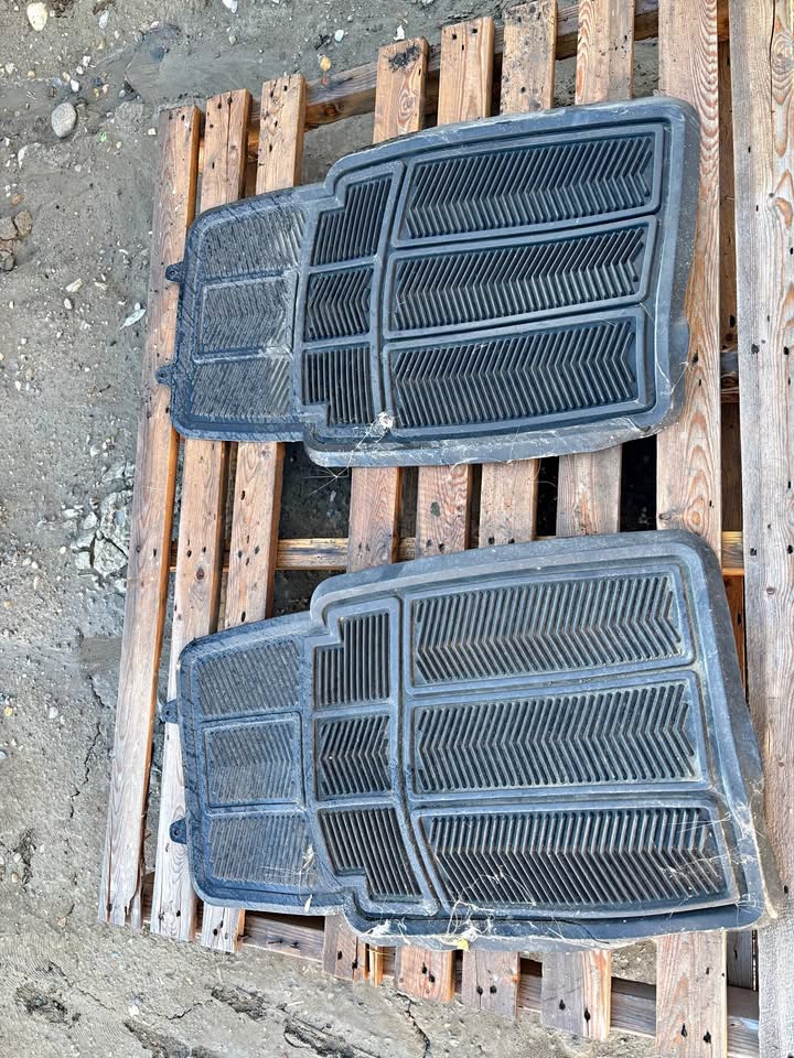 Car Floor Mats ( For any car)