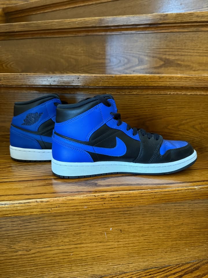 Jordan 1 Mid Hyper Royal Tumbled Leather - photo 2
