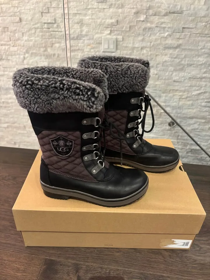 UGG Brynn Waterproof Leather Boots size 8 image indicator(6)