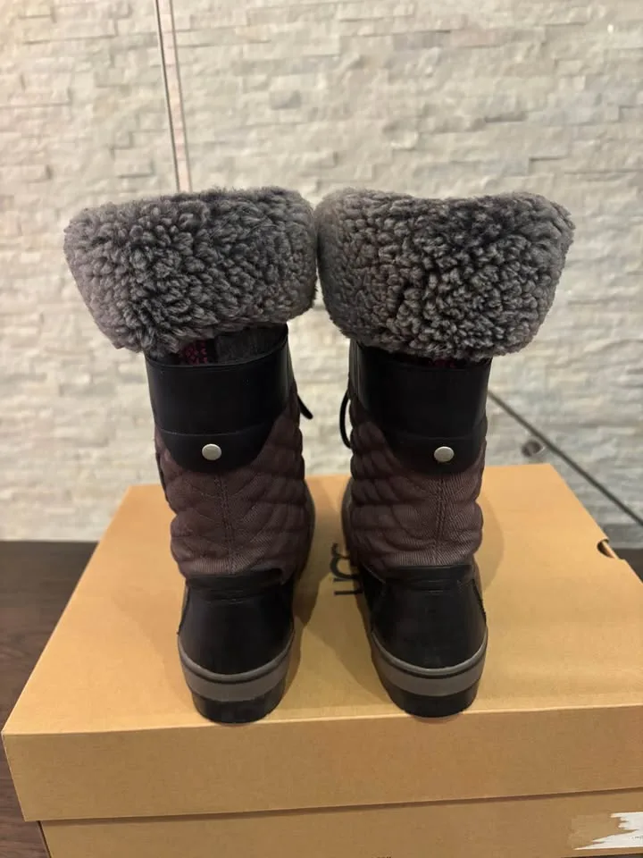 UGG Brynn Waterproof Leather Boots size 8 image indicator(7)