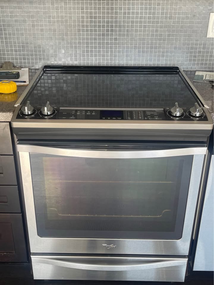 Whirlpool Slide-In Electric Range 30”, Stainless Steel - photo 2
