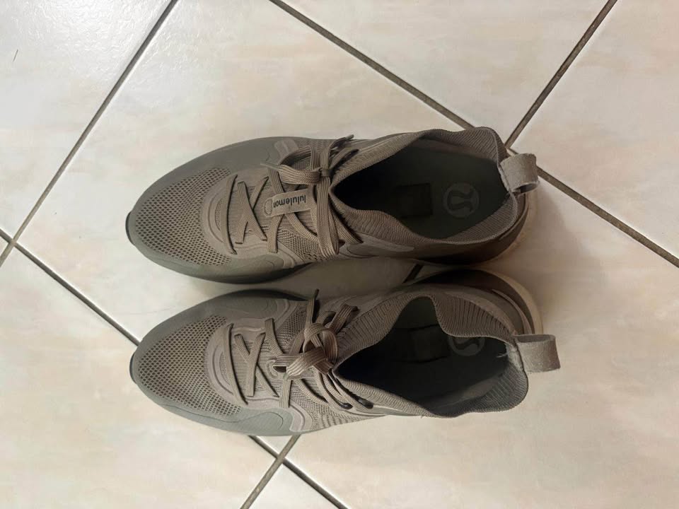 Lululemon Women's Chargefeel 2 Mid Workout Shoe US11 - photo 3