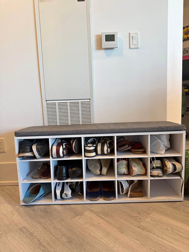 Shoe Storage - 12 Pairs