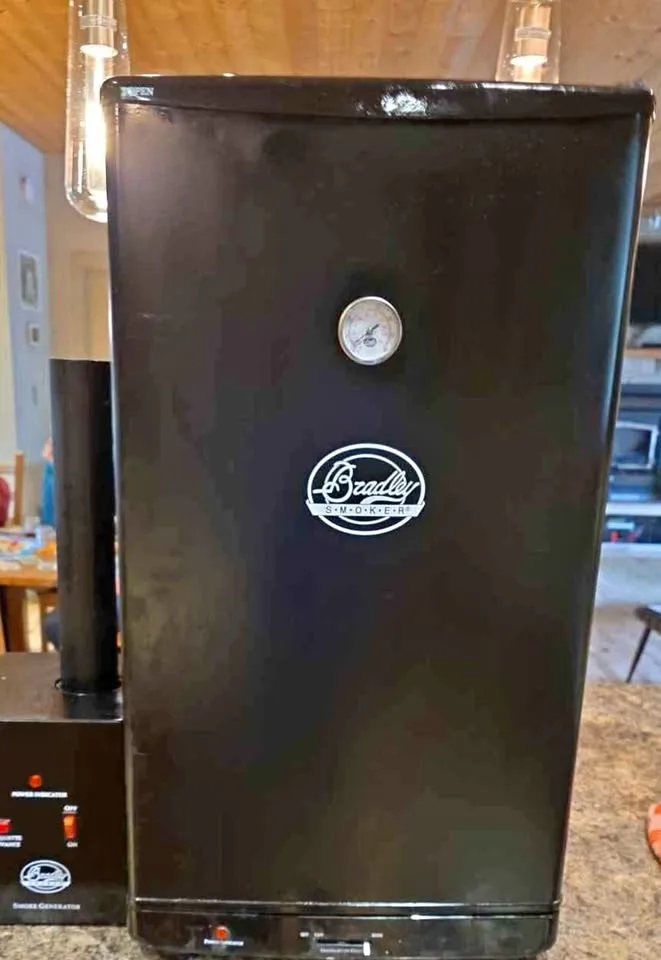 🔥 Bradley Electric Smoker – Excellent Condition – Ready to Use