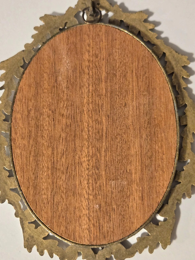 Vintage Brass Oval Frame Made In Italy 1970s Depictions of Youth - photo 5