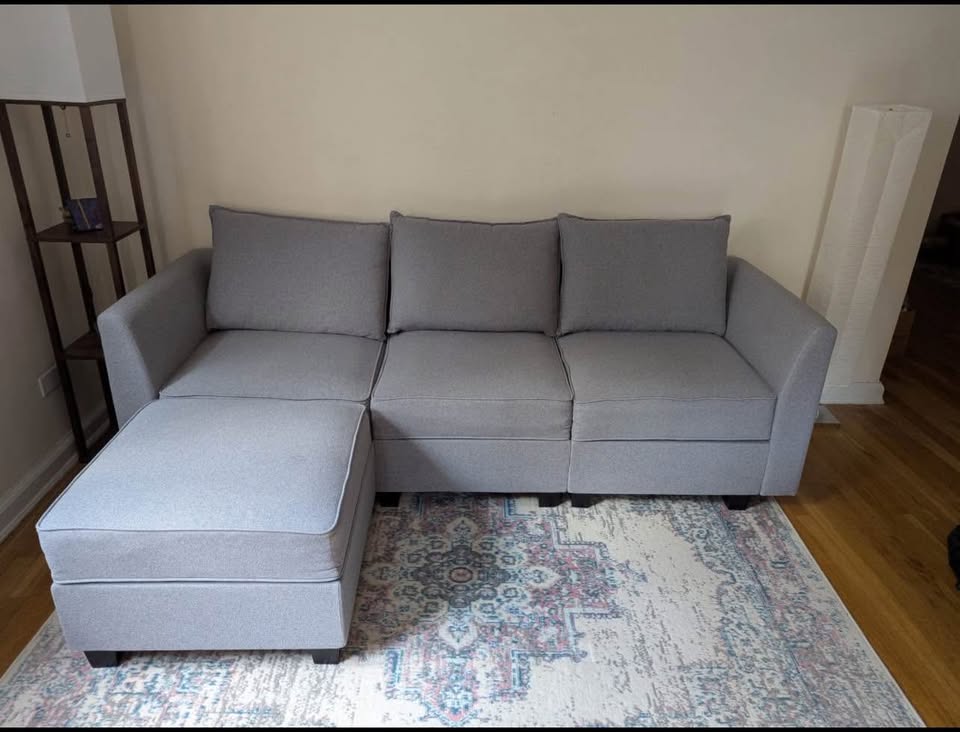 (ASK ABOUT DELIVERY) Gray sectional couch - photo 5