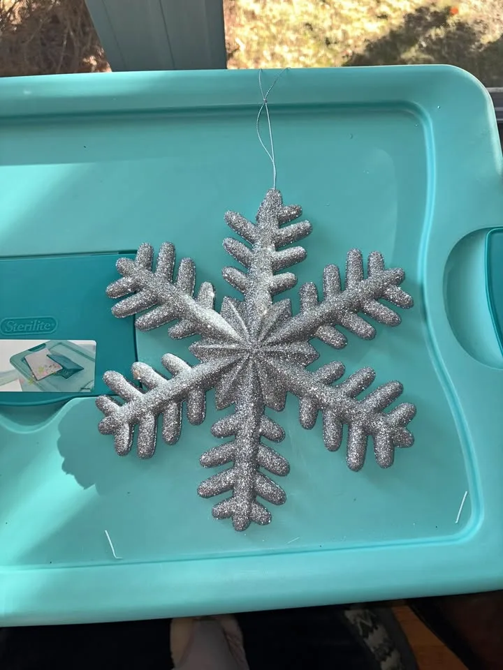 CHRISTMAS - Silver Sparkly Hanging Snowflake thumbnail