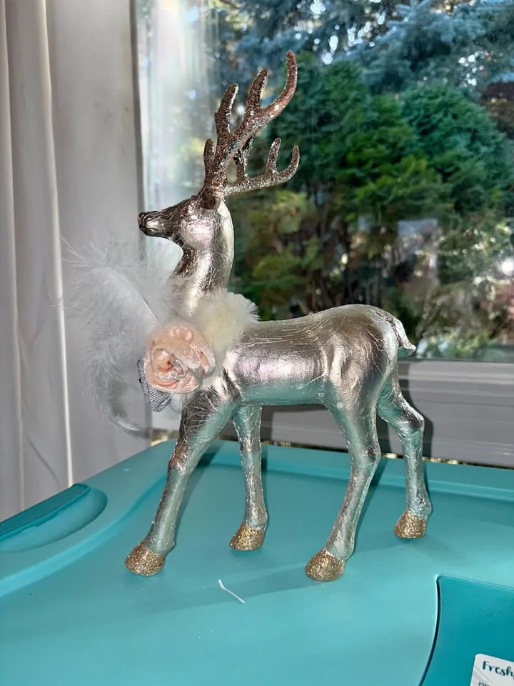 CHRISTMAS - girly deer decor thumbnail