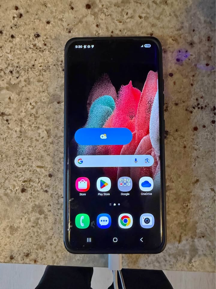 Samsung S21 Ultra 5G 128GB/ 12GB RAM - FULLY UNLOCKED
