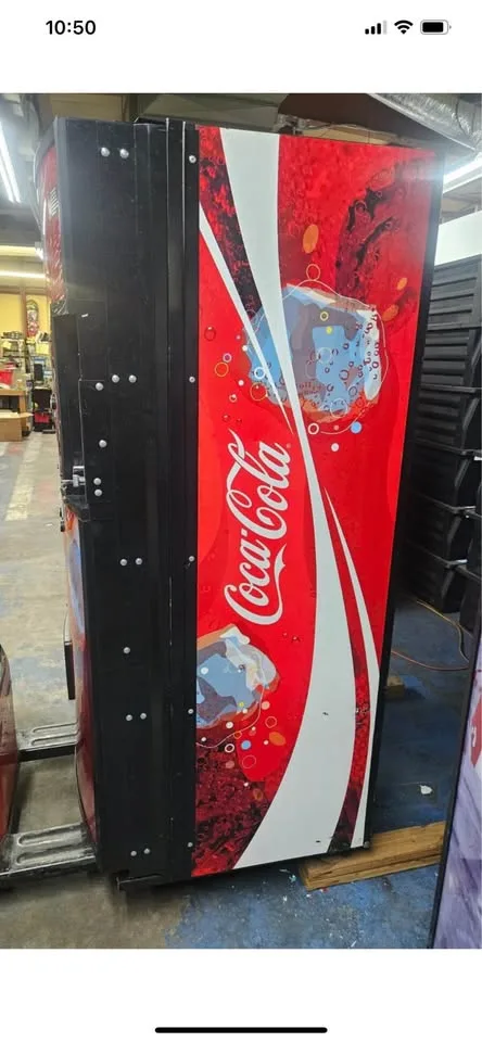 Coca Cola Vending Machine image indicator(4)