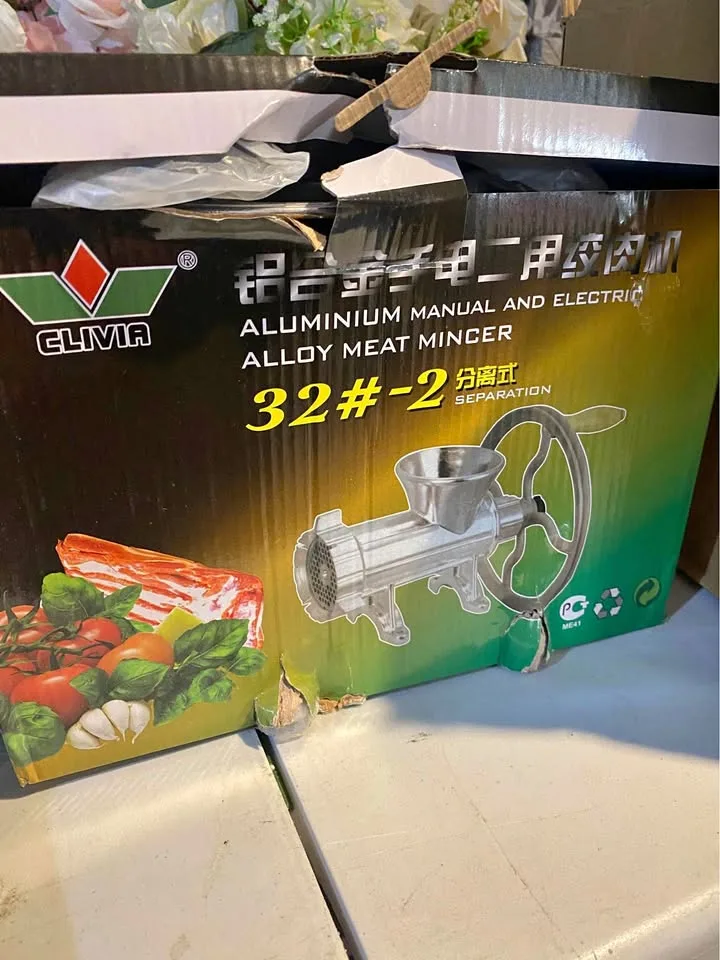 Manual meat grinder thumbnail