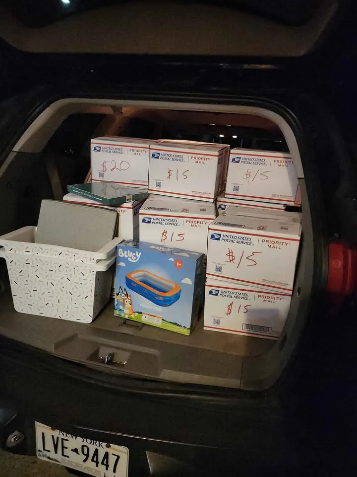 STORAGE SALE AND MYSTERY BOXES image indicator(2)