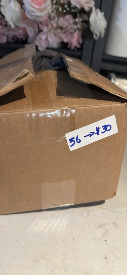 King Size Grey mattress protector image indicator(3)