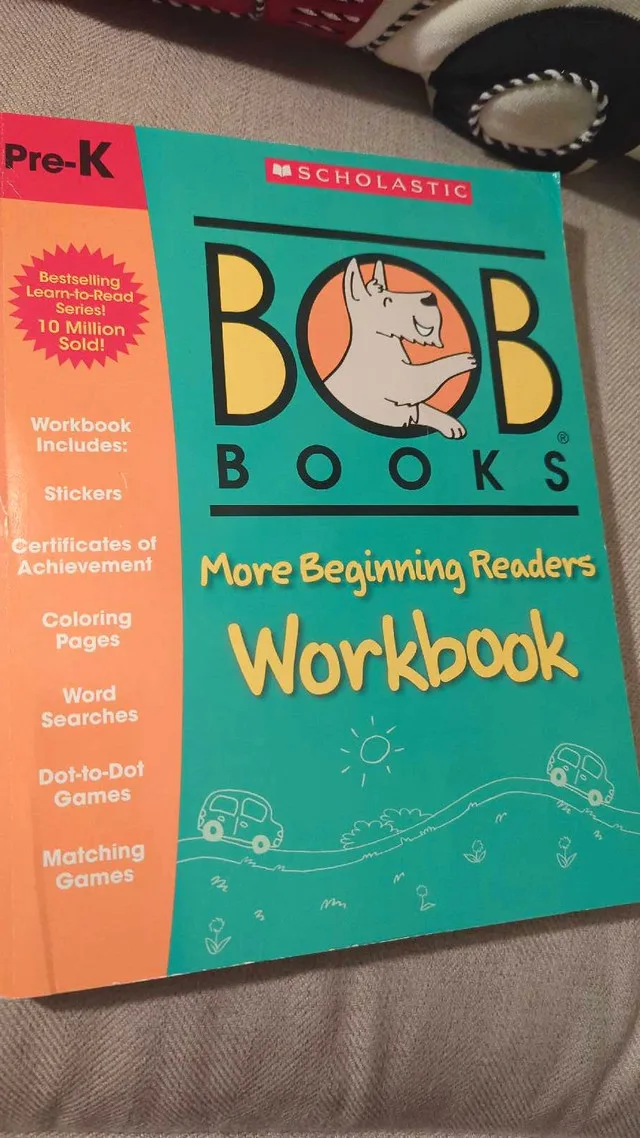 Scholastic Bob Books More Beginning Readers Workbook thumbnail