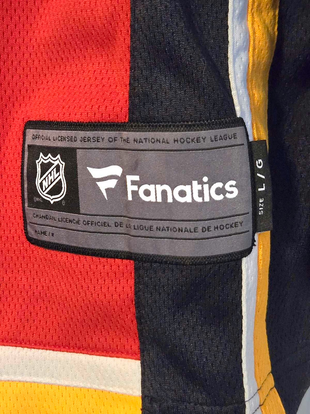 Calgary Flames Jersey- Large - photo 3