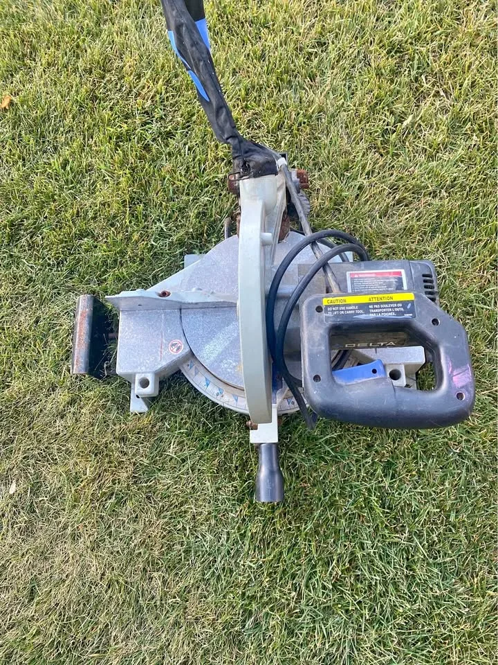 Delta Table Saw/ 50 OBO