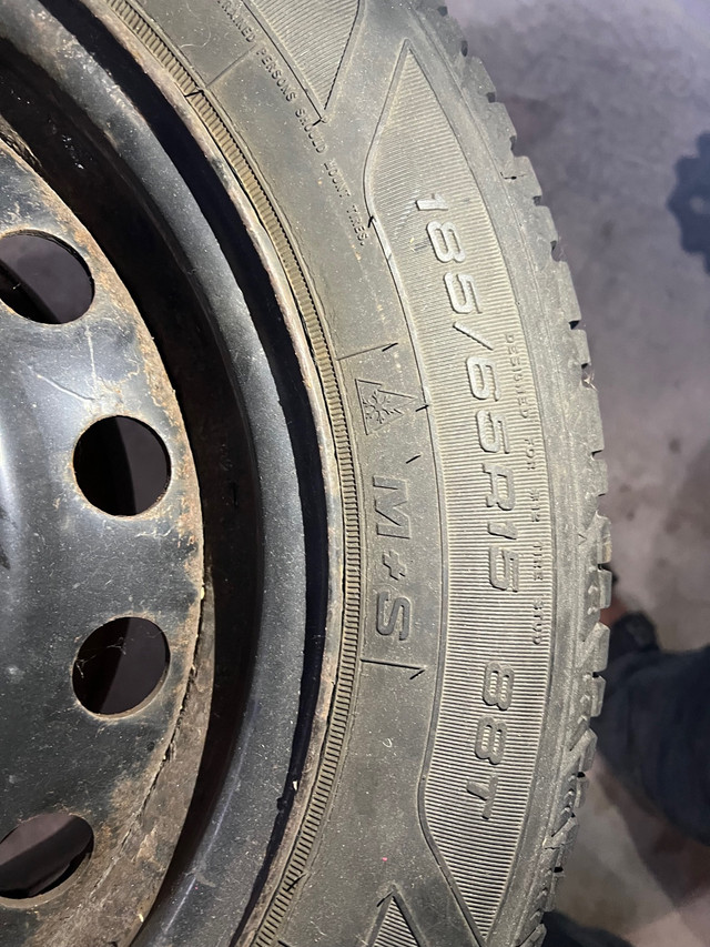 185/65R15 good year winter tire - photo 5