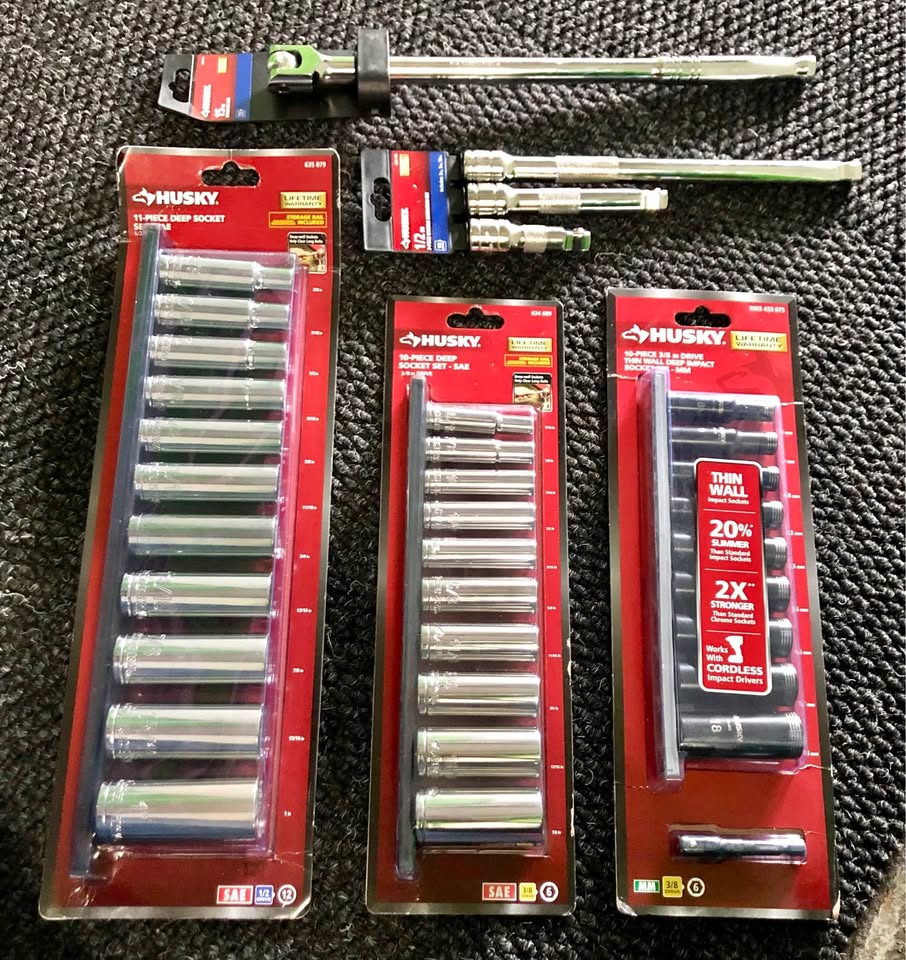 Husky Socket & Extensions Set