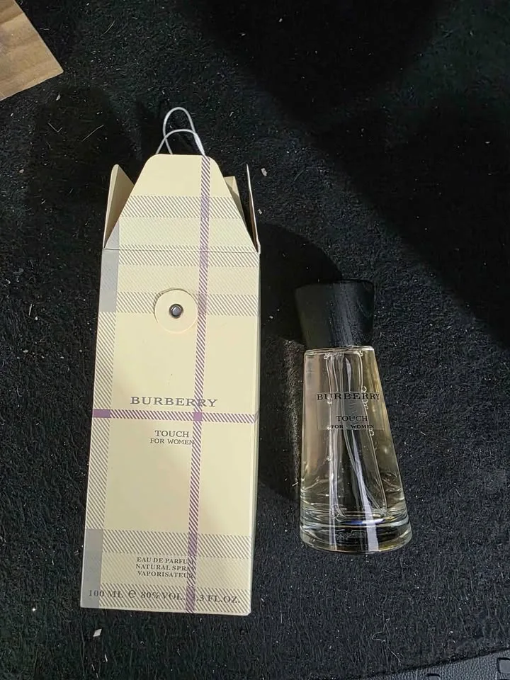 BURBERRY image indicator(2)