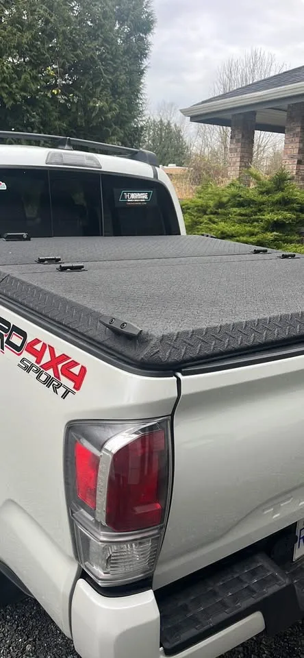 Diamondback SE Tonneau Cover image indicator(7)